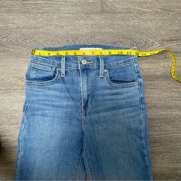 Levi's Classic Blue Women's Jeans 724 High Rise Straight Cropped Jeans Size 24 - Picture 4 of 9